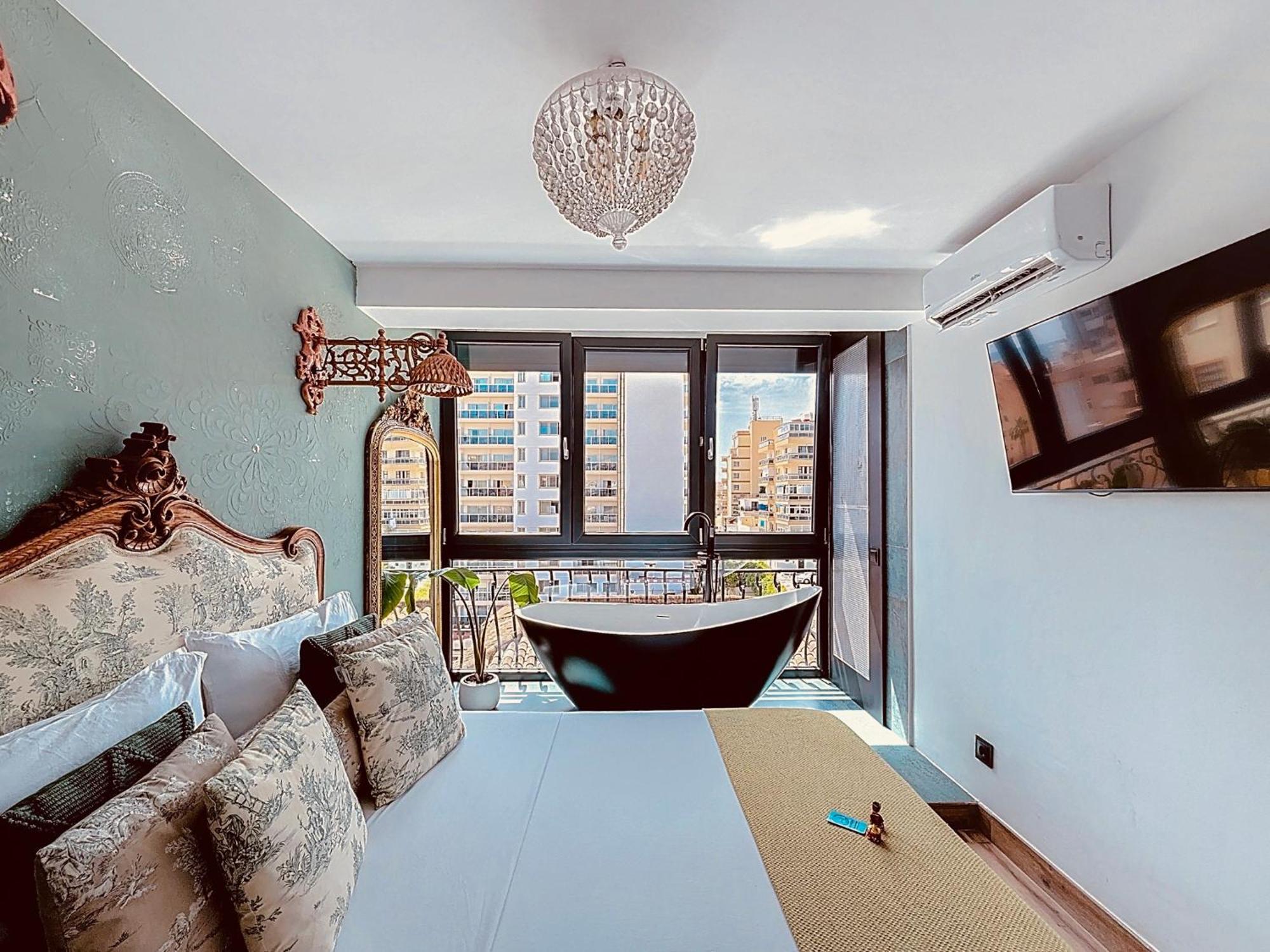 Alhambra Deco Homtels Apartment Torremolinos Ngoại thất bức ảnh